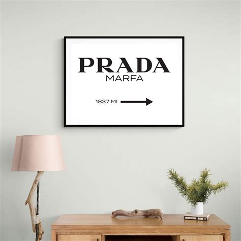 Prada marfa sign